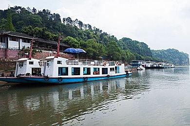 认真做一款AVG，国产科幻悬疑 GALGAME《神罪降临》现已正式上线